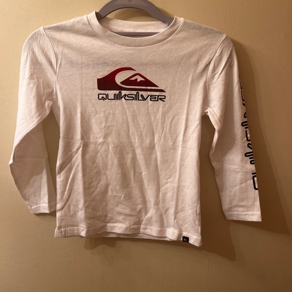 Quiksilver White Long Sleeve Tee with Graphic Design Size 5
